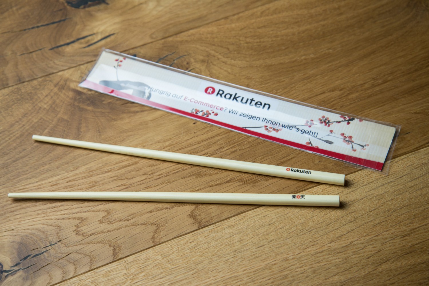 Chopsticks als Giveaway mit Logo und gebrandeter Verpackung Essstäbchen als Giveaway mit Logodruck und gebrandeter Verpackung