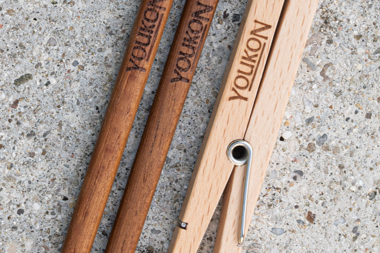 gravierte Esssstäbchen aus Holz