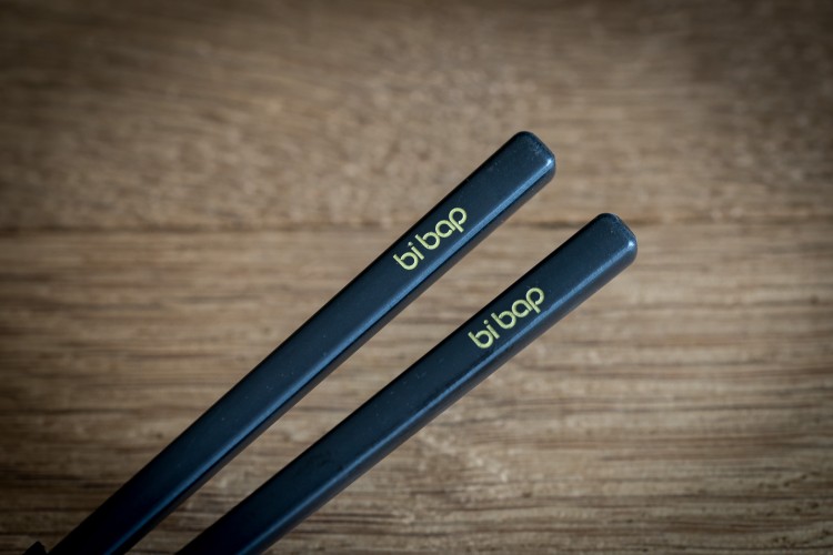 haltbare Chopsticks aus PPS-Kunststoff mit Logo haltbare Mehrwegesstäbchen aus Kunststoff mit Logo