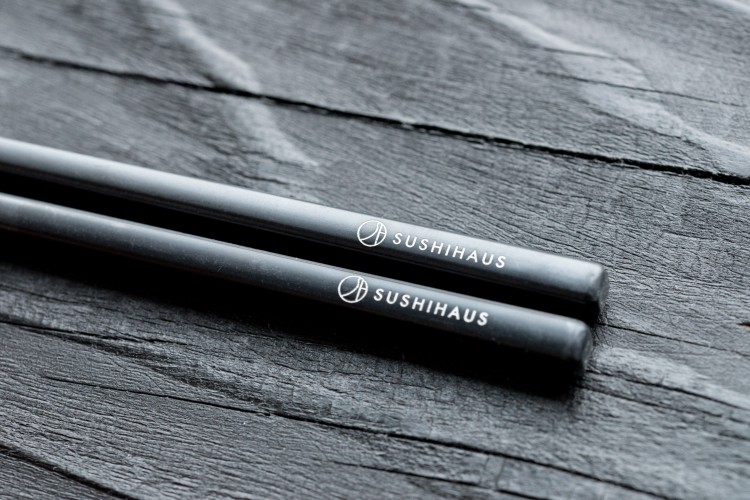 haltbare und spülmaschinen-geeignete Essstäbchen für SUSHIHAUS haltbare und spülmaschinen-geeignete Essstäbchen für SUSHIHAUS