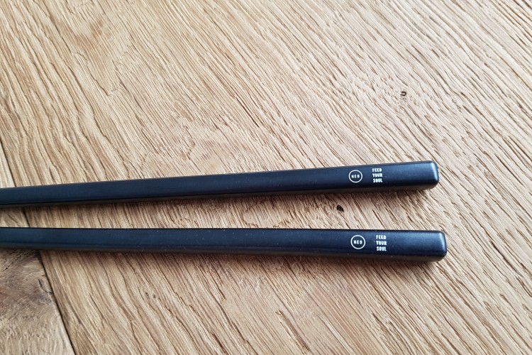 spülmaschinenfeste chopsticks mit detailreichem Logo für NEO im deutschen Heidelberg spülmaschinenfeste Essstäbchen mit detailreichem Logo für NEO im deutschen Heidelberg